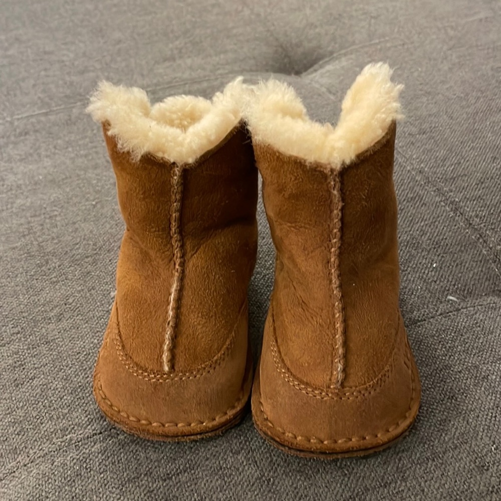 UGG baby boots 0-12 M